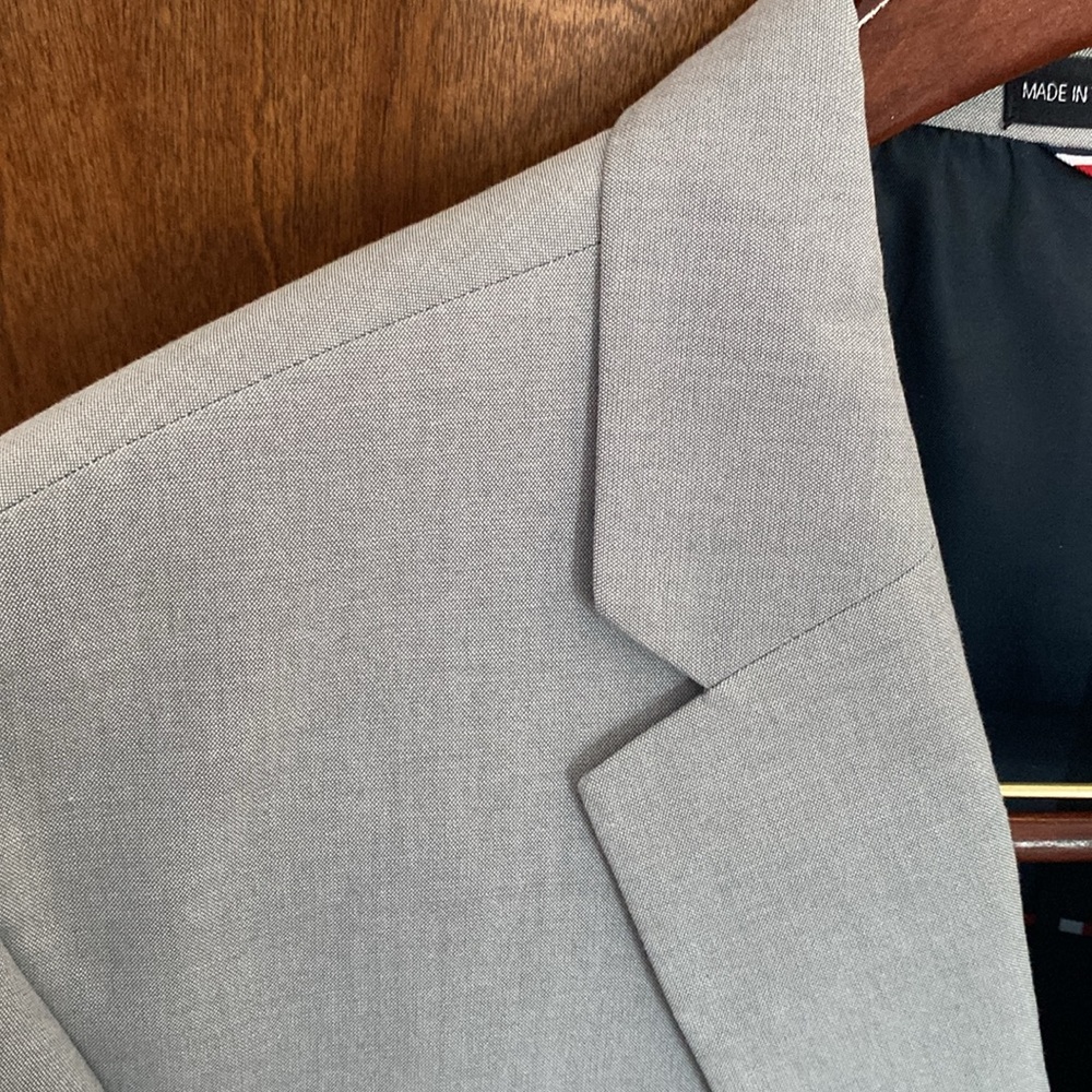 Tommy Hilfiger Suit Jacket size 46L and Pants size 40W x 34L Light Grey